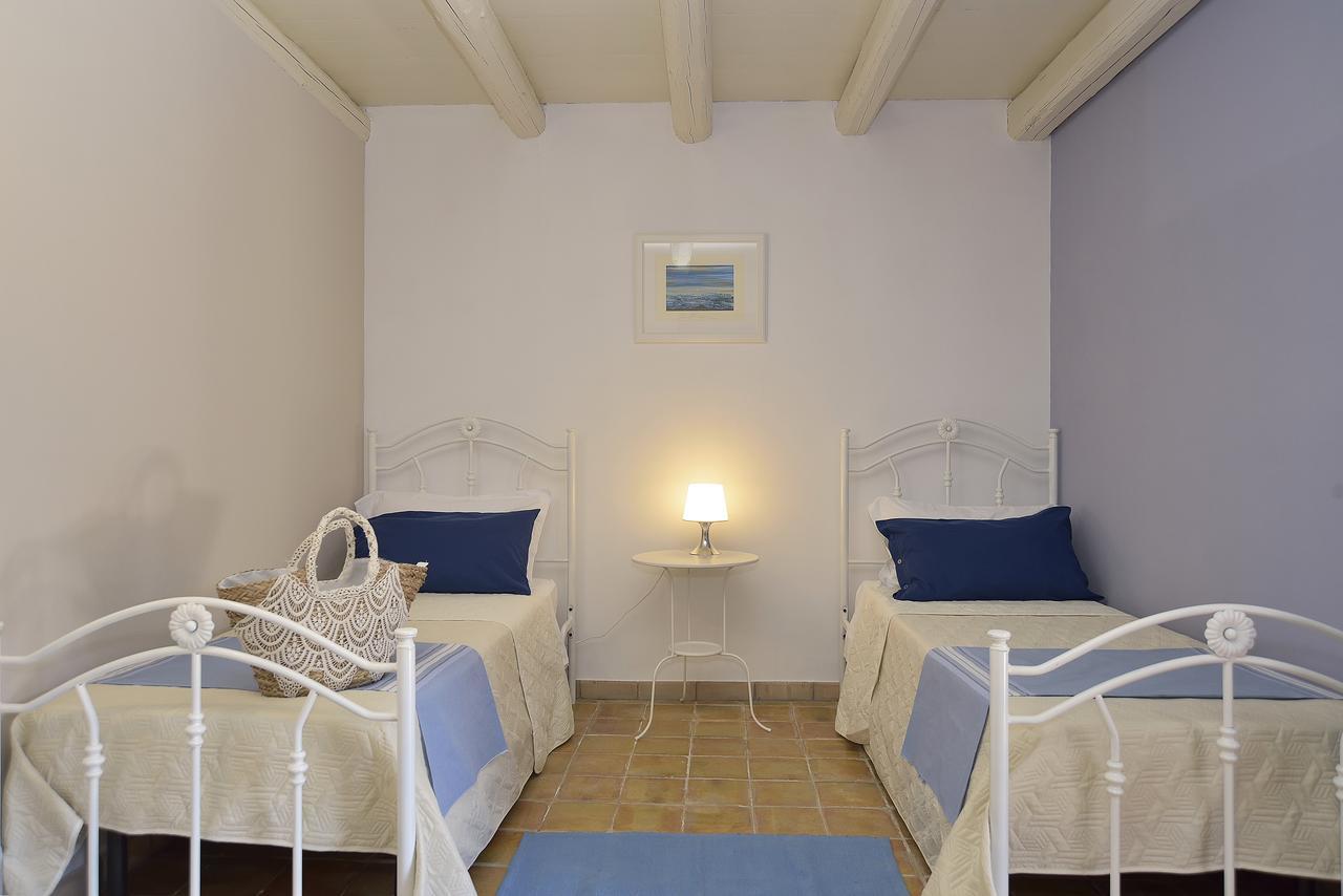 איספיקה Villa Giannina מראה חיצוני תמונה
