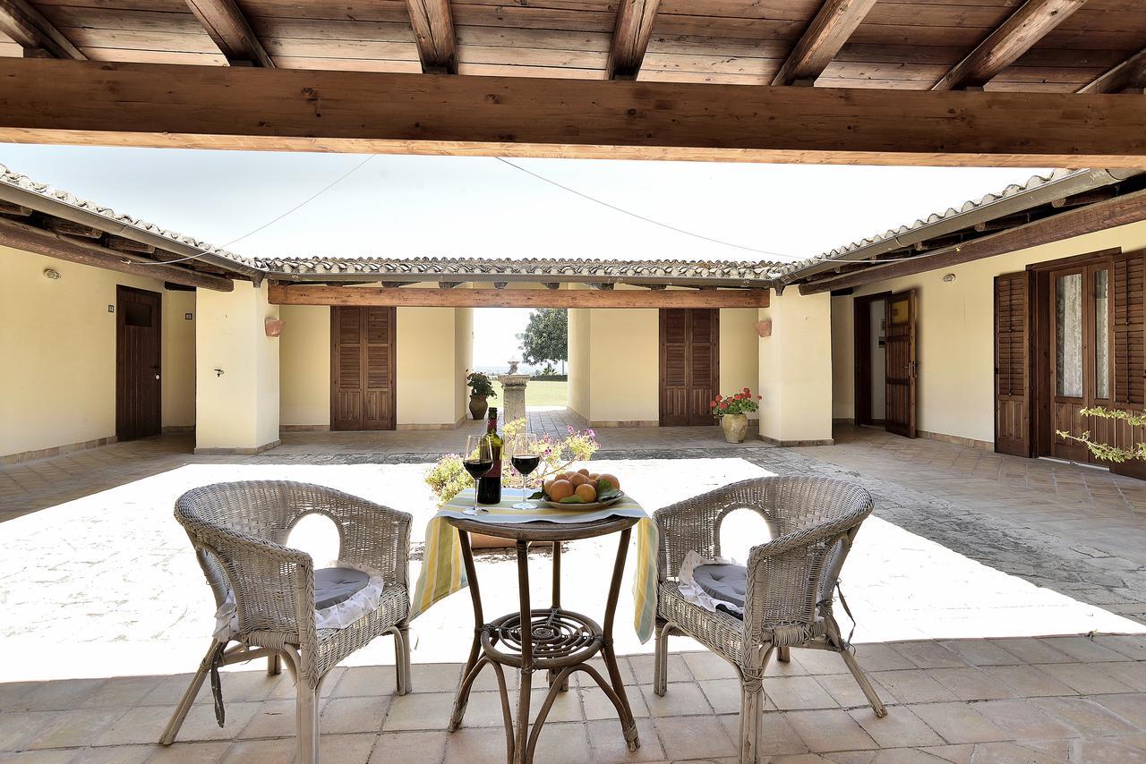 איספיקה Villa Giannina מראה חיצוני תמונה